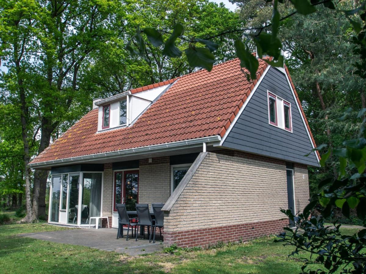 Cosy Holiday Home With Terrace Near Natural Park In Lemele Bagian luar foto